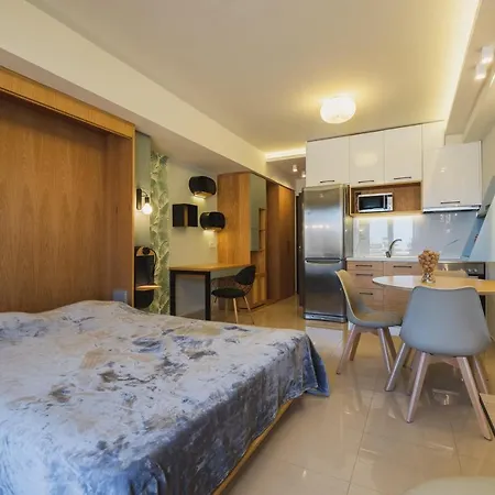 アパート Lux City Studio For Couples With Balcony