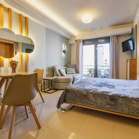 Lux City Studio For Couples With Balcony アパート ハニア